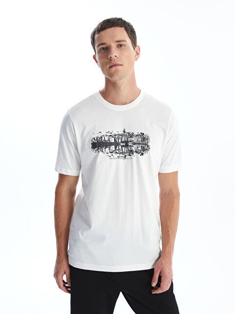 LCWAIKIKI Classic Bisiklet Yaka Kısa Kollu İstanbul Baskılı Penye Erkek Tişört - W4JY25Z8-R9J