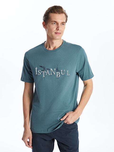 LCWAIKIKI Classic Bisiklet Yaka Kısa Kollu İstanbul Baskılı Penye Erkek Tişört - W4JY25Z8-VG7