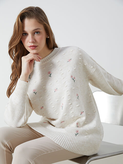 LCW Modest Bisiklet Yaka Çiçek Nakışlı Kadın Triko Tunik - W4K241Z8-FDU