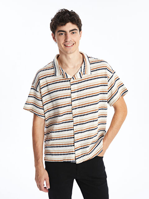 XSIDE Regular Fit Kısa Kollu Çizgili Erkek Gömlek - W4K266Z8-LEW