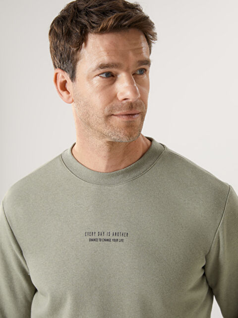 LCW ECO Bisiklet Yaka Baskılı Erkek Kalın Sweatshirt - W4K668Z8-CTA