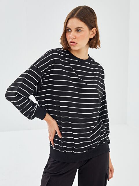 BLAİS Bisiklet Yaka Çizgili Oversize Kadın Sweatshirt - W4KC56Z8-LEG