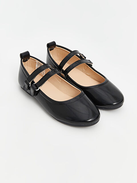 LCW STEPS Parlak Görünümlü Kız Çocuk Babet - W4KC57Z4-RQL