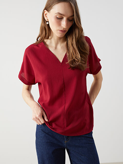 LCWAIKIKI Classic V-Neck Textured Women's Blouse - W4L522Z8-YLU