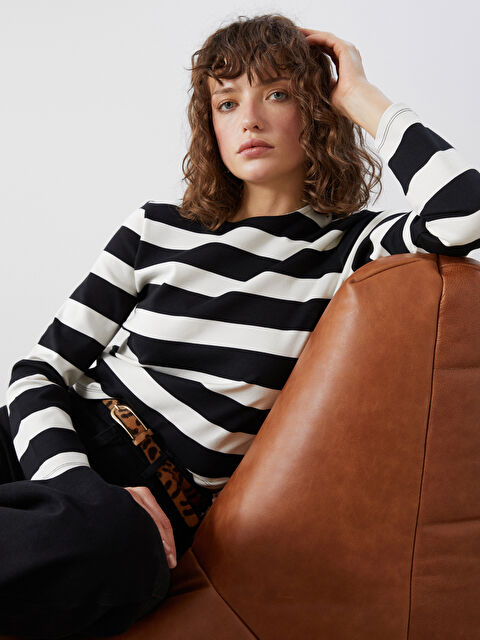 LCW Vision Bisiklet Yaka Çizgili Kadın Tişört - W4L634Z8-LEG