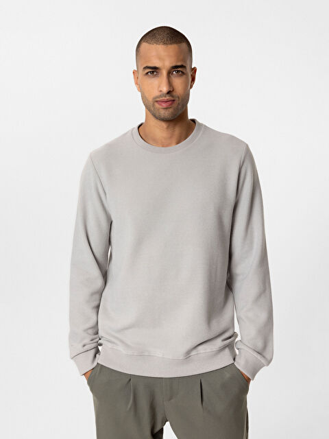 LCWAIKIKI Classic Bisiklet Yaka Uzun Kollu Erkek Sweatshirt - W4LI25Z8-Z2Y