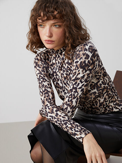 LCW Vision Dik Yaka Leopar Desenli Kadın Bluz - W4LL64Z8-LQX