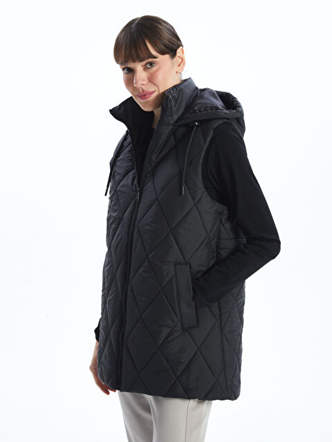 LCWAIKIKI Classic Kapüşonlu Kapitone Kadın Şişme Yelek - W4LP03Z8-CVL