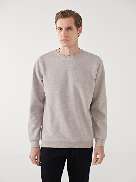 LCWAIKIKI Classic Bisiklet Yaka Uzun Kollu Erkek Sweatshirt - W4LS99Z8-Z5E