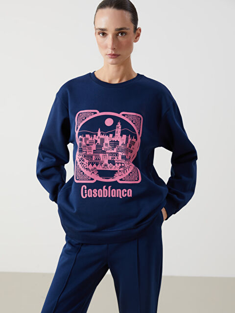 LCWAIKIKI Classic تيشيرت نسائي واسع الحجم مطبوع برقبة دائرية - W4LY82Z8-YGH