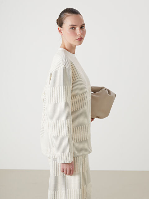 LCW Vision Bisiklet Yaka Çizgili Kadın Sweatshirt - W4M036Z8-FDJ