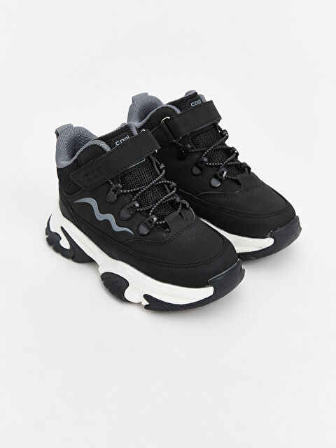 LCW STEPS Bağcık ve Cırt Cırtlı Erkek Çocuk Trekking Bot - W4M202Z4-HUC