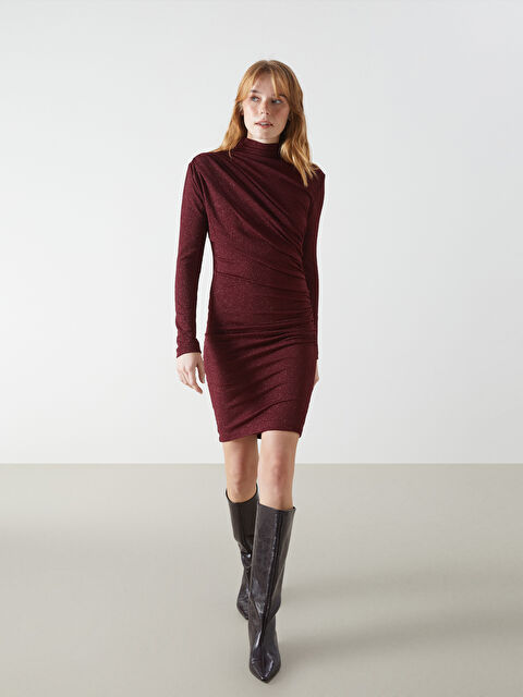 LCWAIKIKI Classic Dik Yaka Parlak Görünümlü Elbise - W4M451Z8-YYP