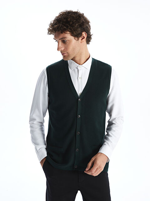 LCWAIKIKI Classic Standart Kalıp V Yaka Erkek Triko Yelek - W4M605Z8-YD9