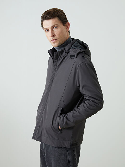 LCWAIKIKI Classic Standart Kalıp Kapüşonlu Erkek Mont - W4MA15Z8-VZR