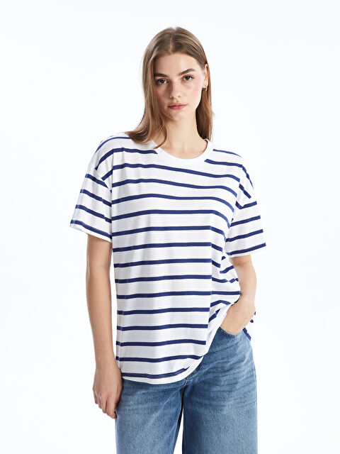 LCW Comfort تيشيرت مخطط بياقة دائرية للسيدات - S4AF89Z8-LGB