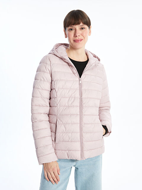 LCWAIKIKI Classic Kapüşonlu Kadın Şişme Mont - S50197Z8-FKK