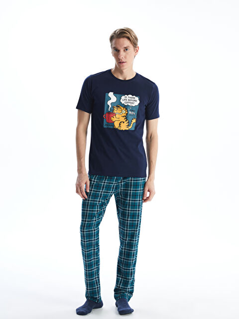 LC WAIKIKI Standart Kalıp Garfield Baskılı Erkek Pijama Takımı - S50398Z8-LSJ