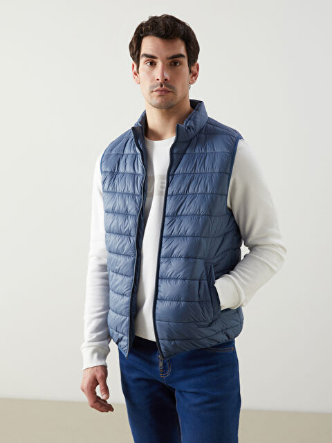 LCWAIKIKI Classic Standart Kalıp Dik Yaka Erkek Şişme Yelek - S50782Z8-KJ2