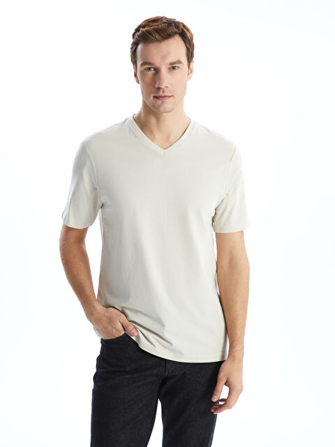 LCWAIKIKI Classic V Yaka Kısa Kollu Penye Erkek Tişört - S50845Z8-YJL