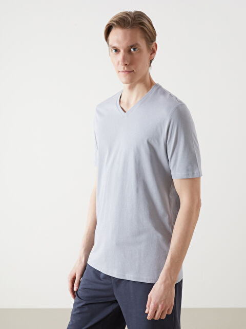 LCWAIKIKI Classic V Yaka Kısa Kollu Penye Erkek Tişört - S50845Z8-YMD