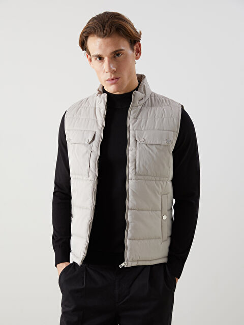 LCWAIKIKI Classic Standart Kalıp Dik Yaka Erkek Şişme Yelek - S50902Z8-G6E