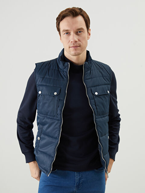 LCWAIKIKI Classic Standart Kalıp Dik Yaka Erkek Şişme Yelek - S50902Z8-YMZ