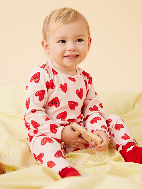 LCW baby Kalp Baskılı Kız Bebek Pijama Takımı - S51774Z1-LSZ