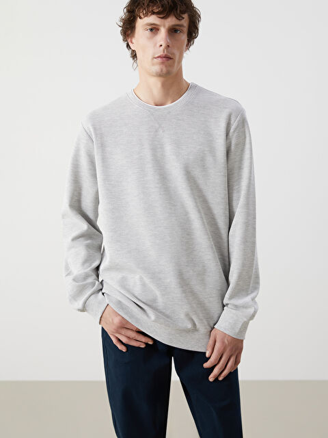 LCWAIKIKI Classic Sweat-shirt à Manches Longues pour Hommes avec Col Rond