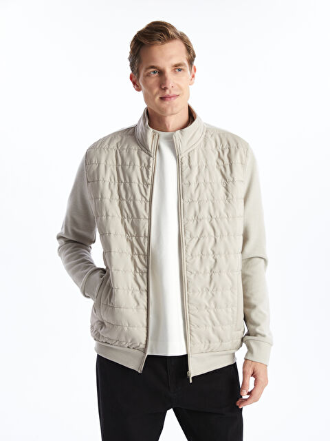 LCWAIKIKI Basic كنزة رياضية بسحاب بياقة قمعية وكم طويل للرجال - S52022Z8-SNE