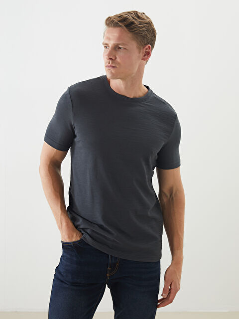 LCWAIKIKI Classic Bisiklet Yaka Kısa Kollu Erkek Dokulu Tişört - S52849Z8-YKZ