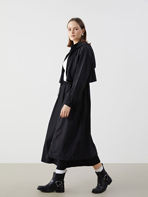 LCW Modest Kapüşonlu Kadın Yağmurluk - S53010Z8-RQL