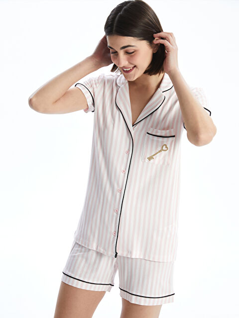 LCW DREAM Gömlek Yaka Çizgili Kadın Şortlu Pijama Takımı - S53291Z8-LRA