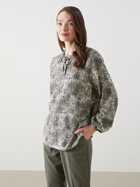LCW Grace Bağlamalı Yaka Desenli Kadın Bluz - S53337Z8-LS7