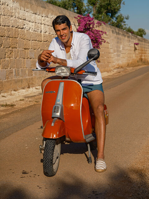 LCWAIKIKI Classic Regular Fit Uzun Kollu Keten Karışımlı Erkek Gömlek - S53339Z8-Q6K