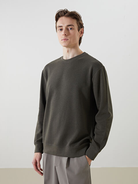 LCW Vision Bisiklet Yaka Uzun Kollu Erkek Sweatshirt - S53480Z8-J2L