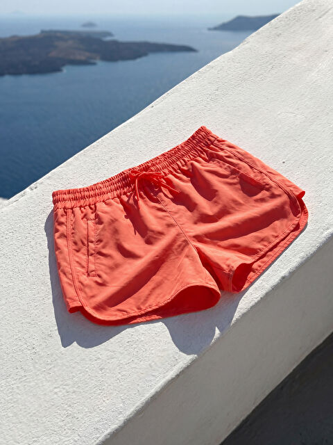 LCW DREAM Beli Lastikli Kadın Deniz Şortu