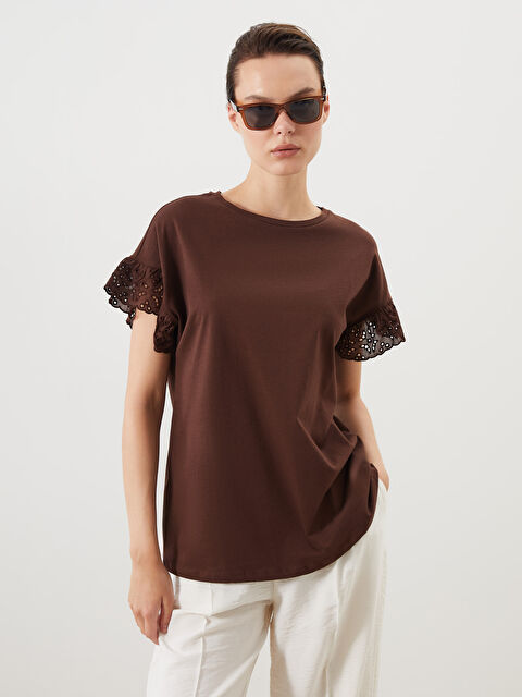 LCW Comfort Bisiklet Yaka Dantel Detaylı Bluz - S54553Z8-L0D