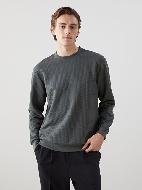 LCW Vision Bisiklet Yaka Uzun Kollu Erkek Sweatshirt - S54853Z8-L1R