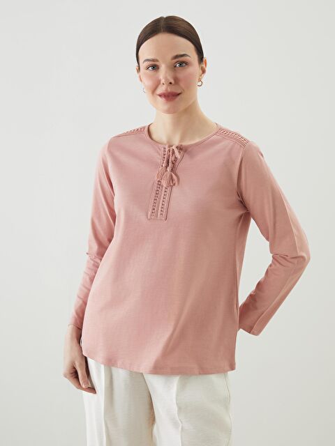 LCW Grace Bağlamalı Yaka Nakışlı Kadın Bluz - S54998Z8-GUK