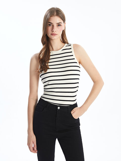 LCW Modest تانك توب مُخَطَّط برقبة دائرية للسيدات - S55121Z8-LFC