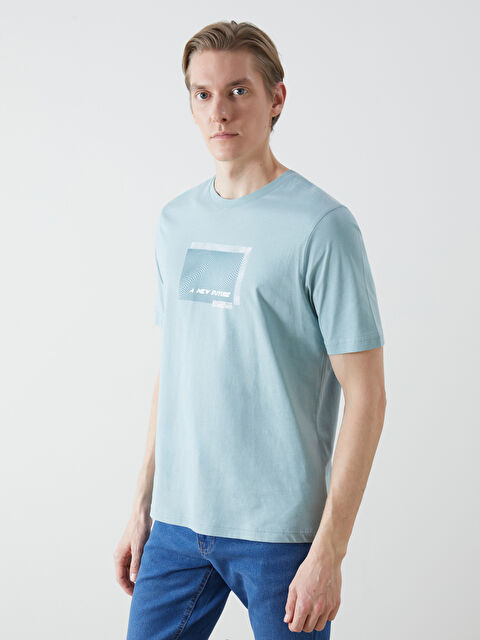 LCWAIKIKI Classic Bisiklet Yaka Kısa Kollu Baskılı Penye Erkek Tişört - S55470Z8-YUM