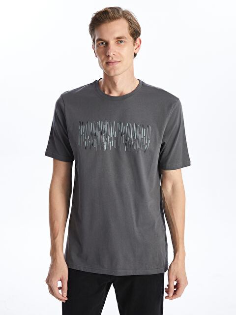 LCWAIKIKI Classic Bisiklet Yaka Kısa Kollu Baskılı Penye Erkek Tişört - S55472Z8-YUG