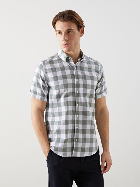 LCWAIKIKI Classic Regular Fit Kısa Kollu Ekose Armürlü Erkek Gömlek - S56075Z8-LME