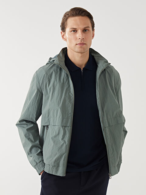 LCW Vision Standart Kalıp Kapüşonlu Erkek Mont - S56436Z8-VJC