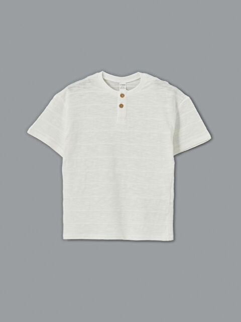 LCW Kids Yakası Düğme Detaylı Erkek Çocuk Tişört - S56838Z1-LRA