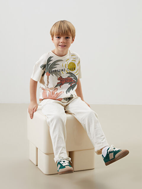 LCW Kids Bisiklet Yaka Baskılı Erkek Çocuk Tişört - S57093Z1-QVK