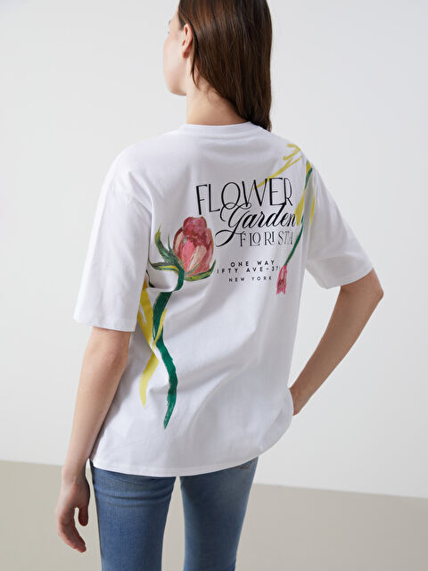 LCW Vision Bisiklet Yaka Baskılı Oversize Kadın Tişört - S57246Z8-Q6K