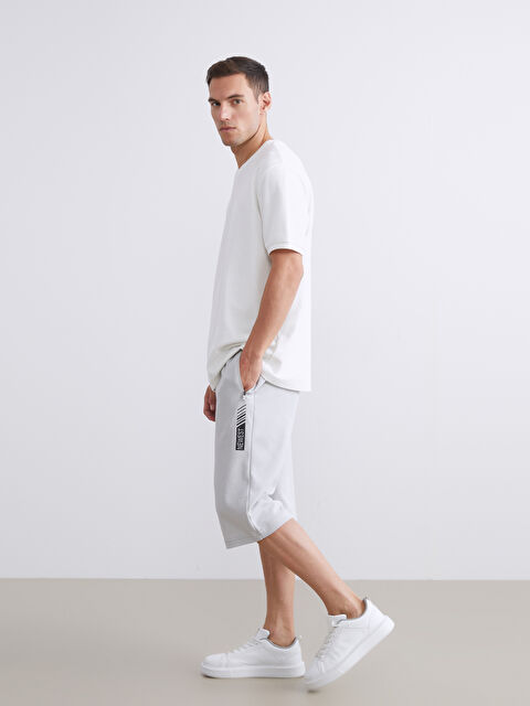 LCWAIKIKI Classic Standart Kalıp Erkek Bermuda Şort - S57269Z8-MKJ