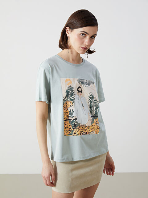 LCW Vision Bisiklet Yaka Baskılı Kadın Tişört - S57310Z8-FLL